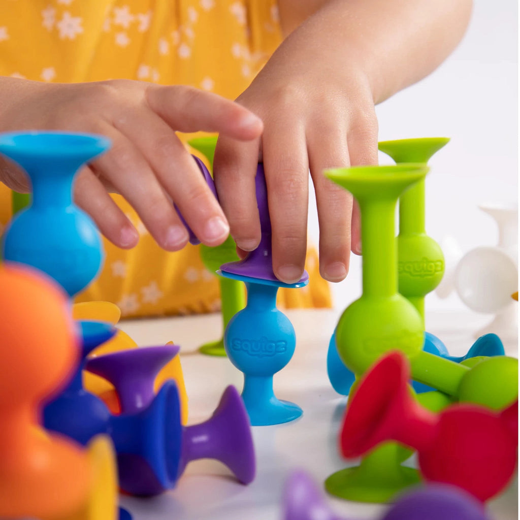 Fat Brain Toys - Squigz (Starter Set) - Huckle + Berry KidsFat Brain Toys
