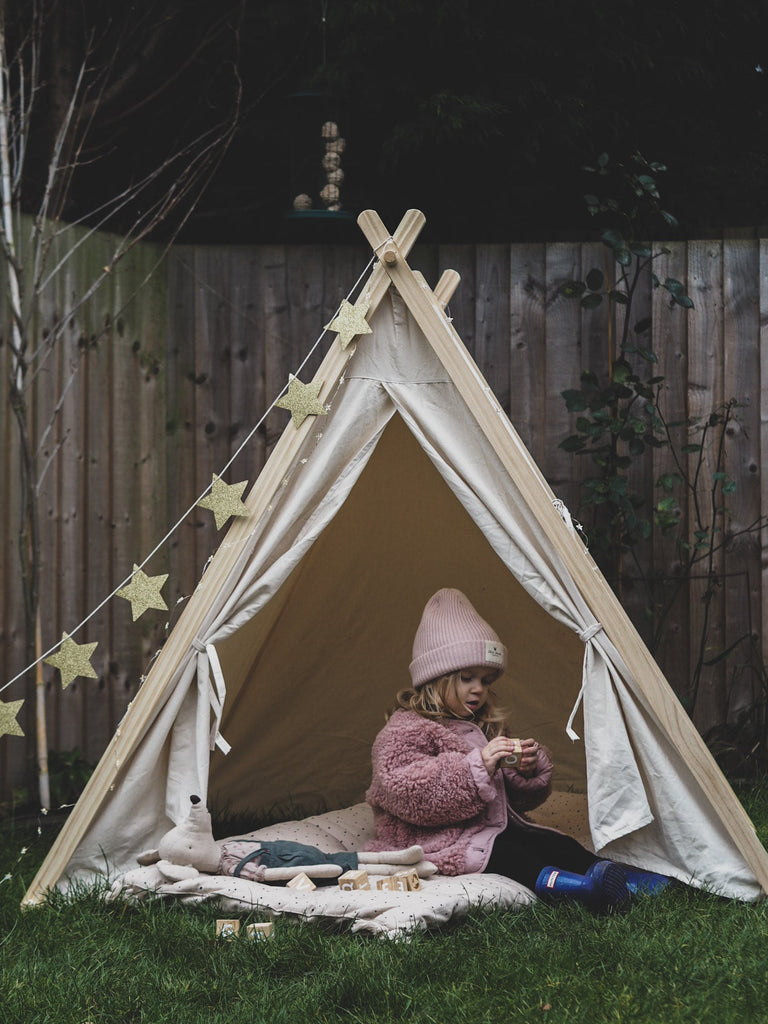 Kinderfeets Indoor/Outdoor Play Tent - Huckle + Berry KidsKinderfeets